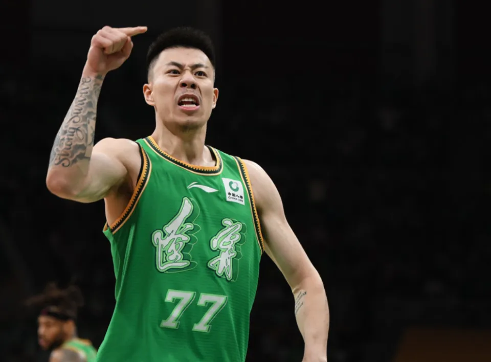 电竞比分网-交易开启，3换1，张镇麟或交易，莫兰德车被拖走，辽篮签213中锋