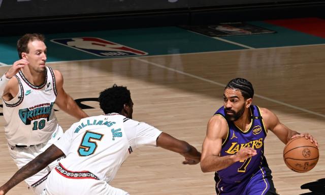 电竞比分网-转型变3D战士！湖人又一奇兵崛起：3300万先生逆袭