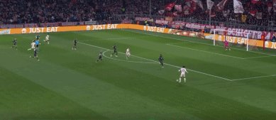 1739922120929086946.gif 拜仁奥利塞.gif